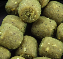 Меки пелети DYNAMITE BAITS Big Fish River Cheese & Garlic - 12mm, ароматизирани за привличане на риба
