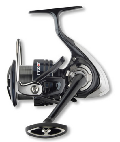 Макара за фидер DAIWA N'ZON PLUS LT - 6000SS-P, предна част с кована алуминиева шпула и черен дизайн.