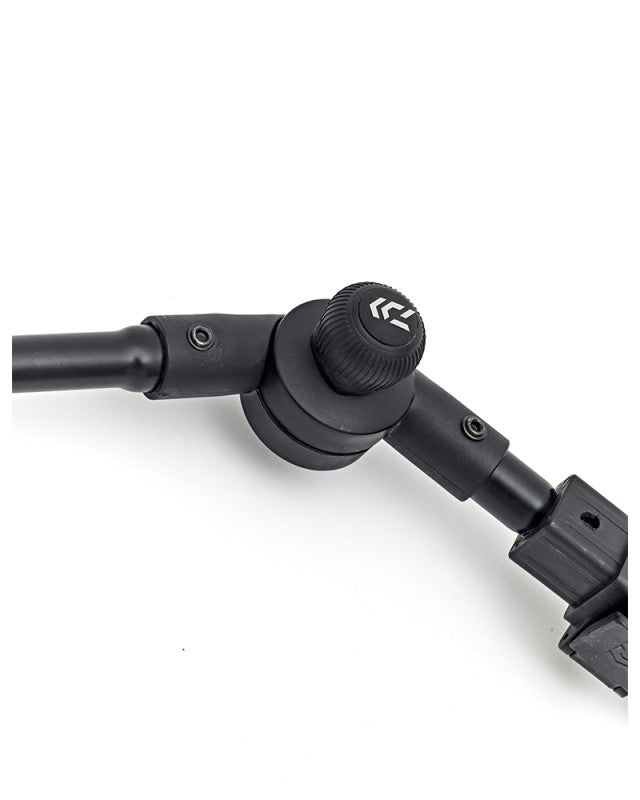 Прикачно за платформа - DAIWA D36 D-TATCH  FEEDER ARM - XL, детайл на фидер арм с черен цвят.