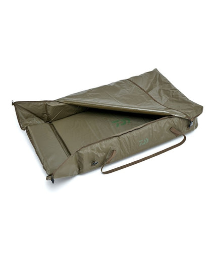 Плуващ дюшек за откачане на риби - DAIWA FOLDING UNHOOKING MAT