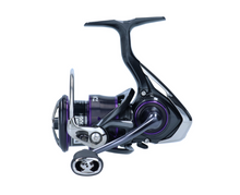 Макара с преден аванс - DAIWA '22 PROREX V LT с алуминиево тяло и ултра-лека конструкция.