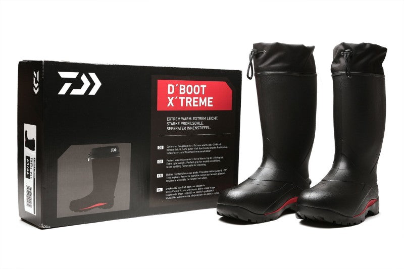 Дебело подплатени ЗИМНИ ботуши - DAIWA D-VEC WINTER BOOTS X'TREME, черни ботуши с гумена подметка и изчистен дизайн.