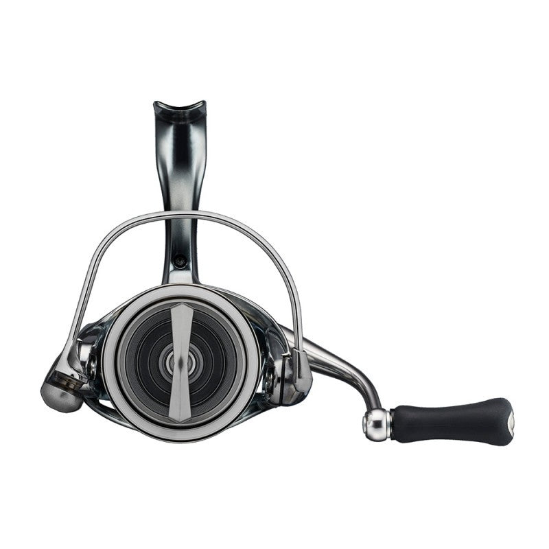 Топ модел макара 22 DAIWA EXIST (G) LT MQ, японска риболовна макара с иновативен дизайн и качество.