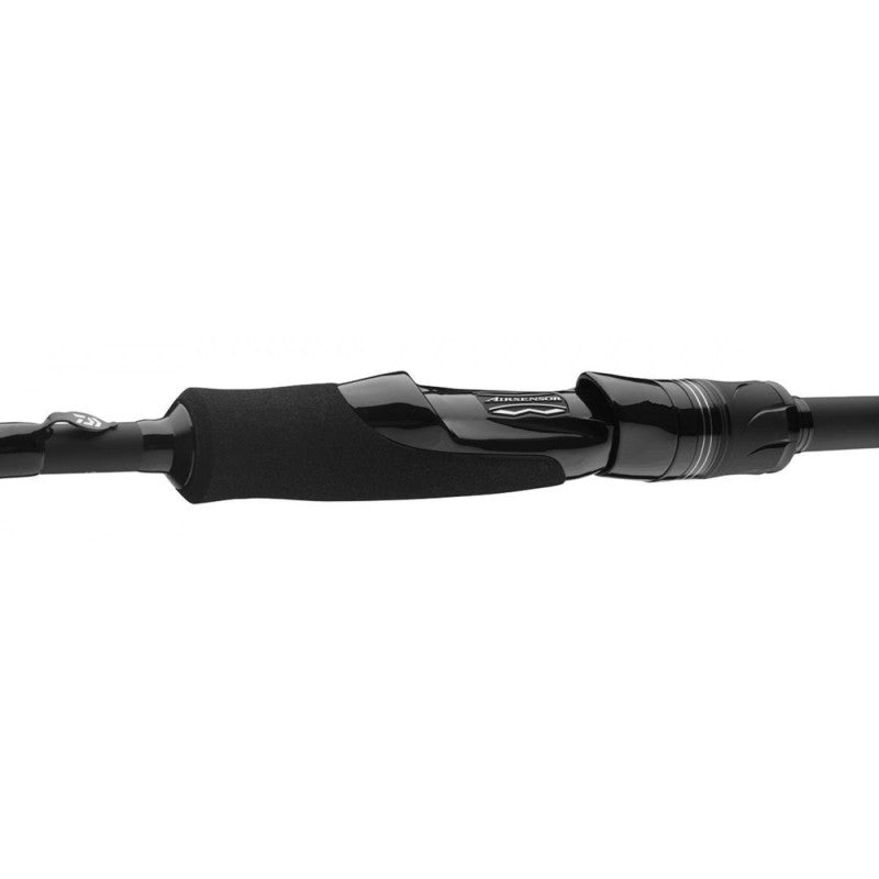 Спининг въдица DAIWA 23 TOURNAMENT XT TITANIUM SPIN - 2.35m/14-42gr, детайл на дръжката и дизайна на пръчката.