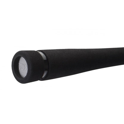 Спининг въдица DAIWA 23 TOURNAMENT XT TITANIUM SPIN - 2.65m/18-64gr детайл на дръжката