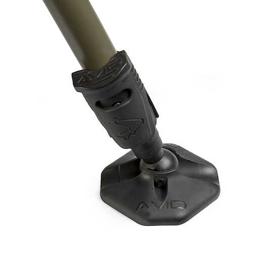 Карп люлка AVID CARP Stormshield Safeguard Cradle - Standard со стойкой для надежной фиксации.
