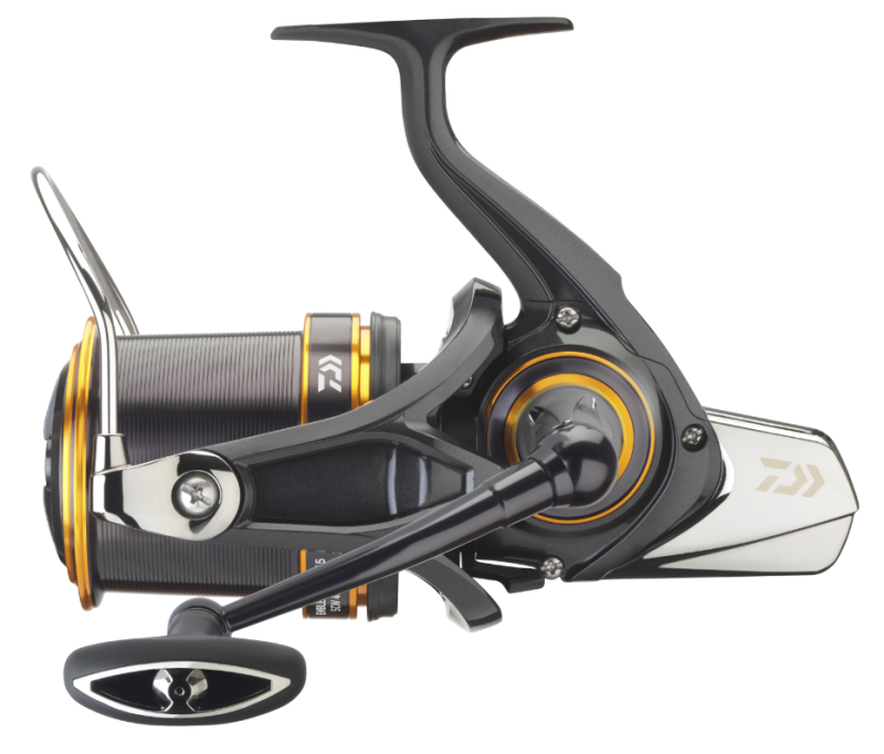 Макара DAIWA 23 EMBLEM SURF 45 SCW QD, идеална за сърфкастинг с иновативен дизайн и мощна предавка.