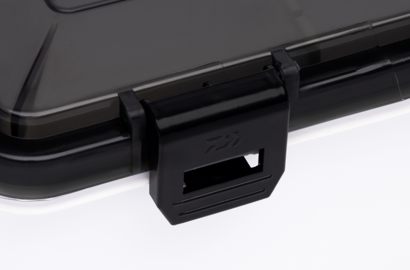 Кутия за риболовни принадлежности D-BOX MD/MS TACKLE SYSTEM с плътно затварящ се капак и щипки.