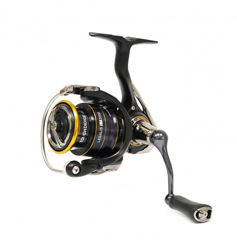 Макара с преден аванс DAIWA LEGALIS LT 20, показваща кадифен ход и високо качество на компонентите.