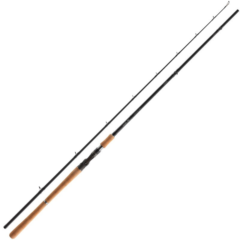 Бейткастинг спининг въдица DAIWA PRO STAFF BIG BAIT BAITCAST - 2.50m/60-140gr, риболовен такъм с елегантен дизайн.