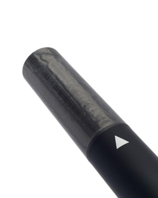 Щека Daiwa Air Z Pro Pole - 13 метра /Комплект/ close-up of the pole tip with black finish and directional markings.