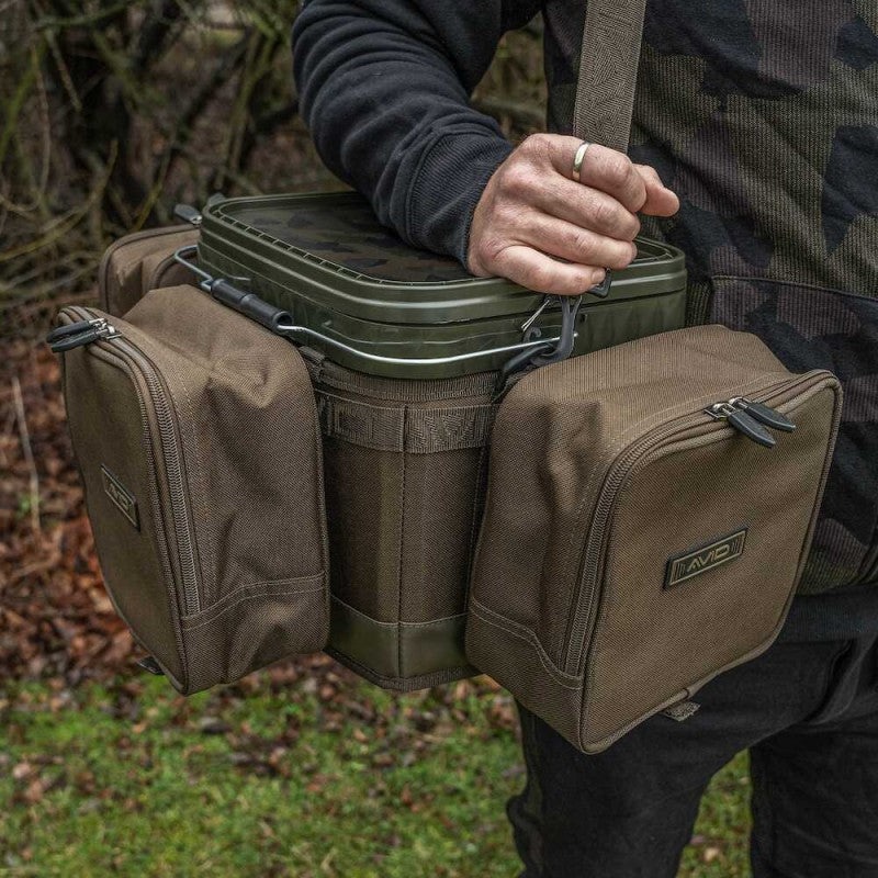 Чанта AVID Compound Pouch с удобна система за разпределение на аксесоари
