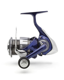 Макара с преден аванс DAIWA '24 TDR MATCH & FEEDER QD в синьо с иновации Airdrive Design.