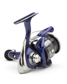Макара с преден аванс DAIWA '24 TDR MATCH & FEEDER QD в син цвят, показваща детайли и новия ротор.