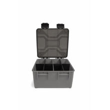 Кутия за аксесоари PRESTON HARDCASE ACCESSORY BOX - XL с отворен капак и секции за съхранение.
