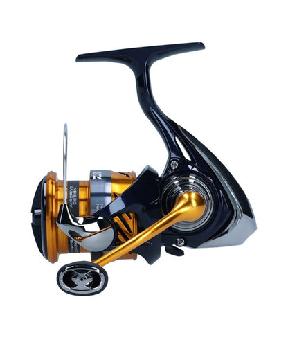 Макара с преден аванс DAIWA 23 REVROS LT с Airdrive ротор и прецизна предавка.
