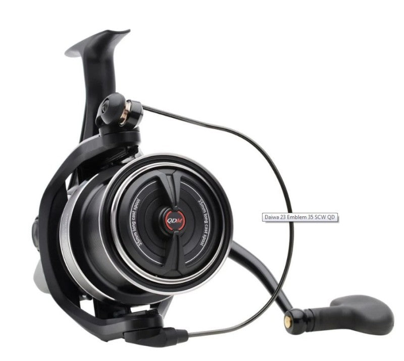 Макара DAIWA '23 EMBLEM 35 SCW QD с иновативен дизайн и технологии за риболов на високи дистанции.