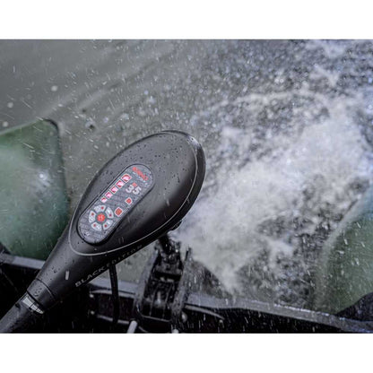 Електрически двигател RHINO BE35 BLACK EDITION ELECTRIC OUTBOARD MOTOR control panel in action with water splashes.