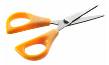 Ножица за плетено влакно DAIWA D'BRAID SCISSORS с оранжеви дръжки и остриета за прецизно рязане.