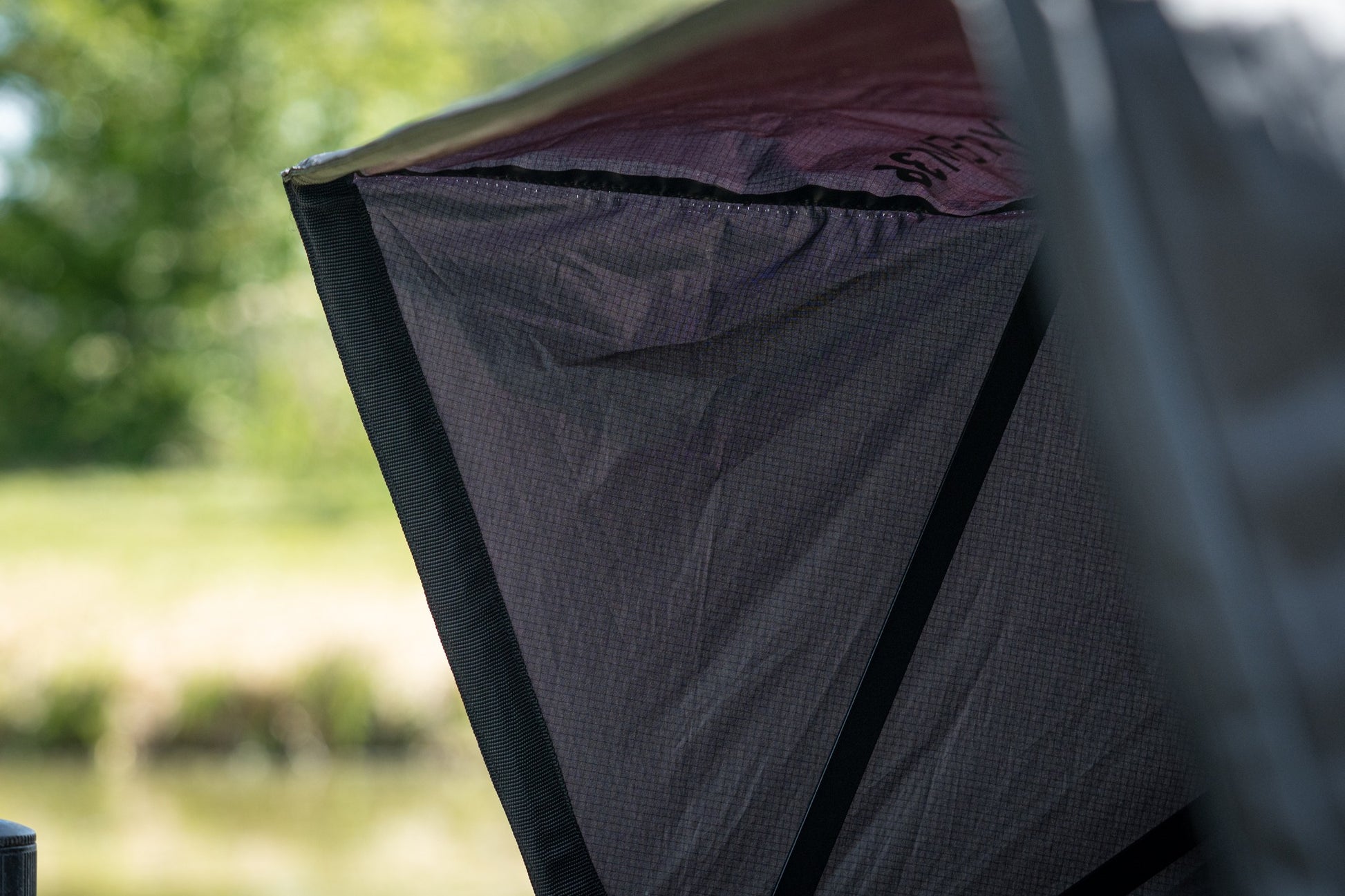 DAIWA SLIDE TRAY AWNING