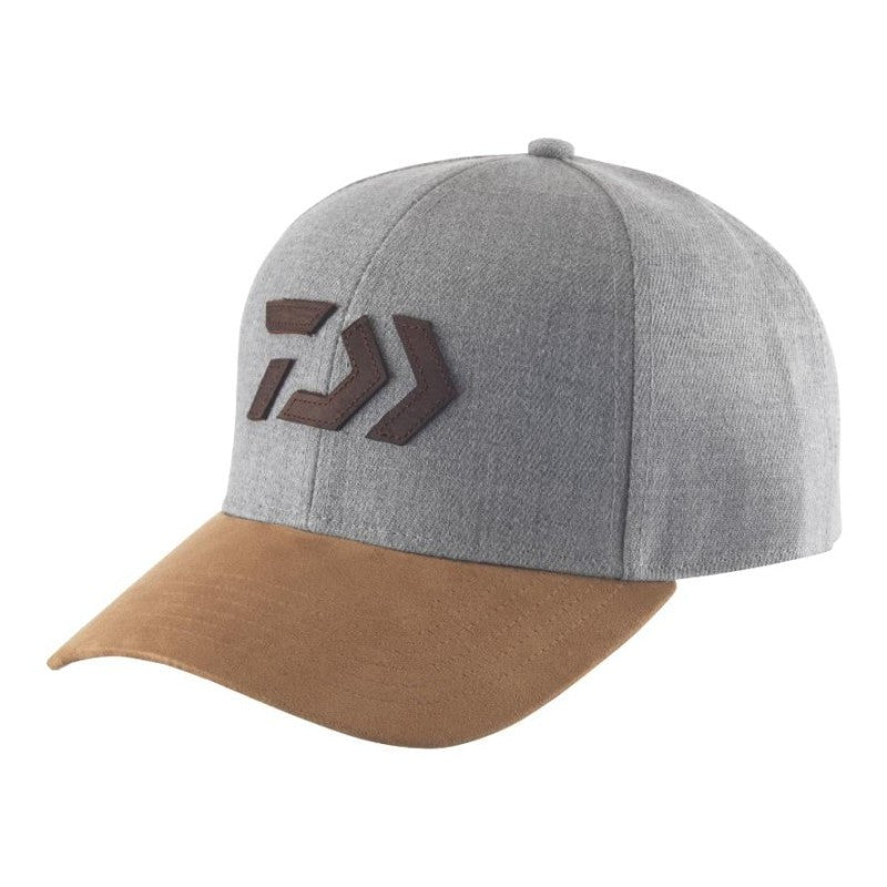 Шапка с козирка DAIWA D-Vec Cap - Sport Grey / Suede - стилна шапка с лого, идеална за риболовни дни.
