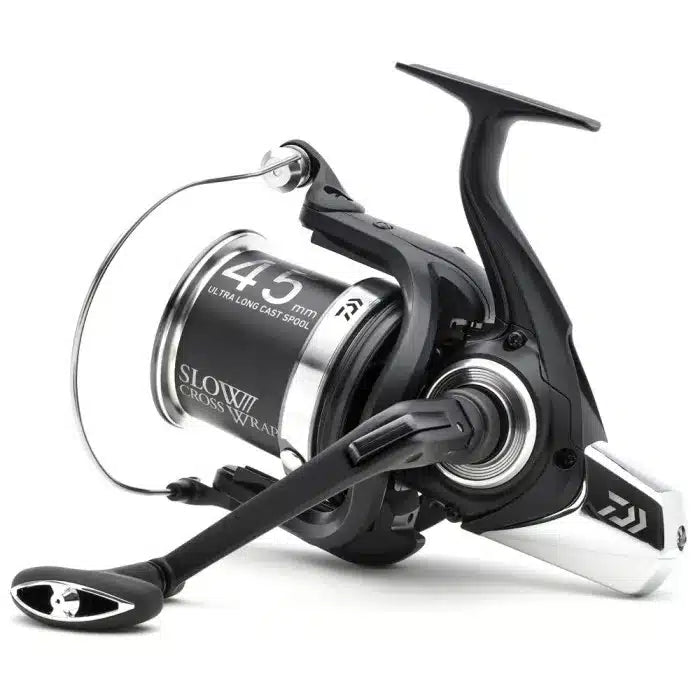 Шаранджийска макара DAIWA 23 SUPERSPOD 45 SCW QD OT с 45 мм ход на шпулата за сподинг