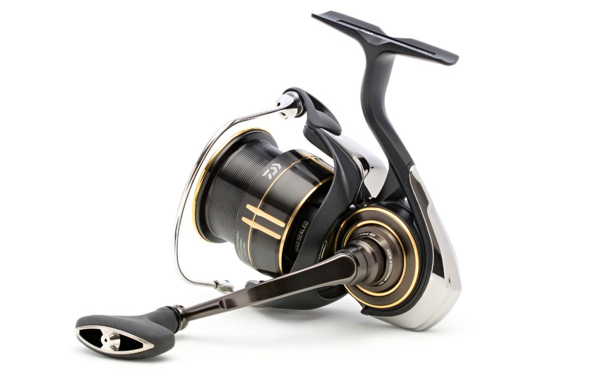 Топ модел макара за мач риболов DAIWA 25 TOURNAMENT MATCH JAPAN LTD LT с изключителен дизайн и плавно действие.