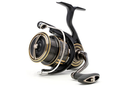 Топ модел макара за мач риболов DAIWA 25 TOURNAMENT MATCH JAPAN LTD LT с гладка работа и прецизна мощност.